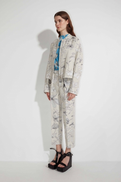 Off white flowe