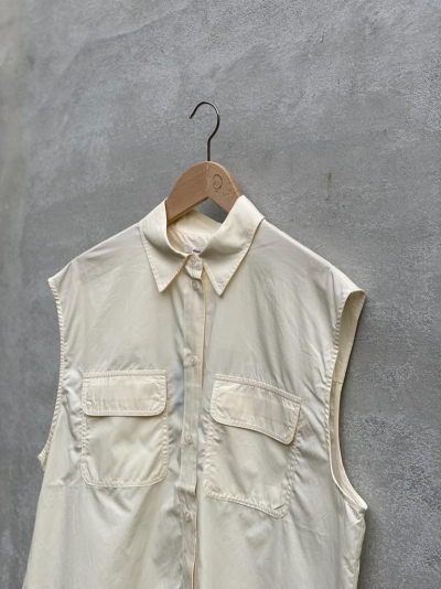  Antique White