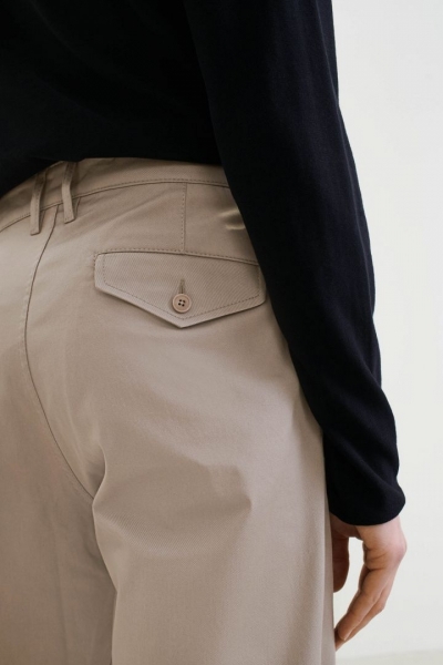  1700 Brown
