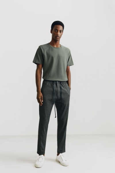  2100 Olive