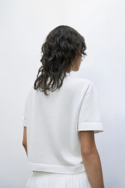  White